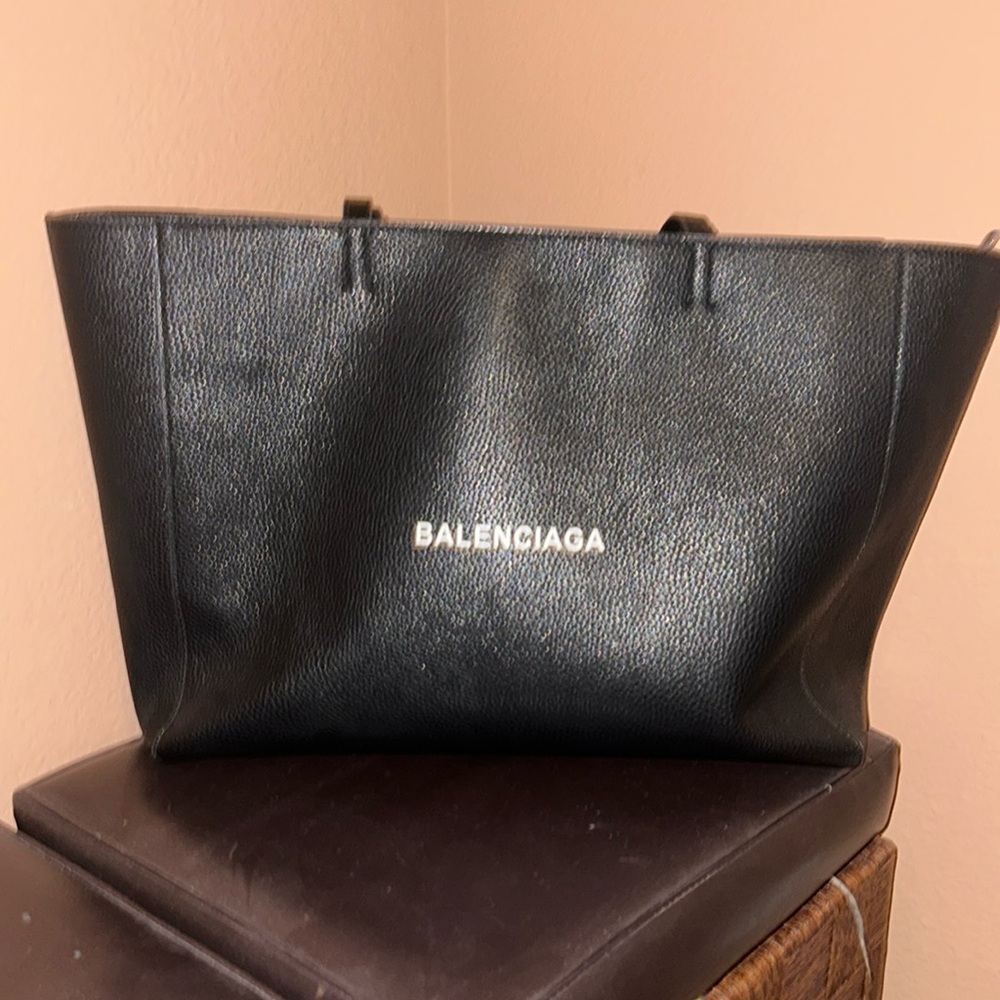 Balenciaga Leather tote